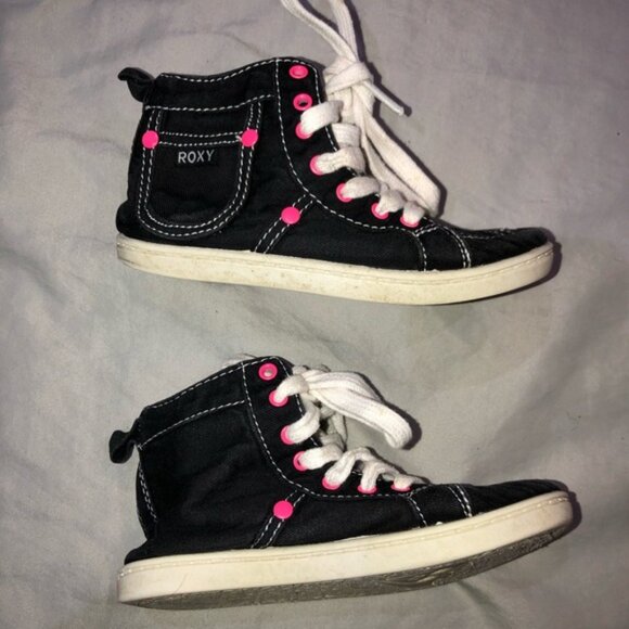 Sneakers - Picture 5 of 11